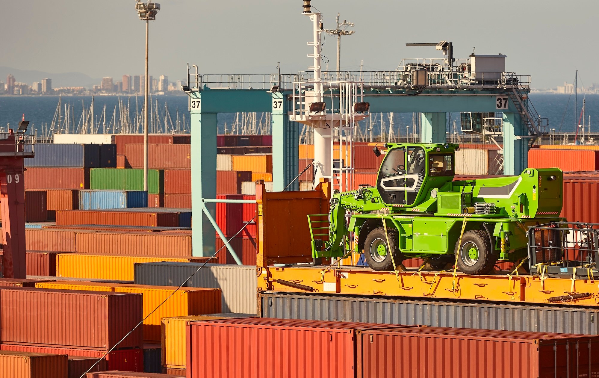 containers-on-a-vessel-global-market-cargo-shipp-2025-01-27-16-28-31-utc